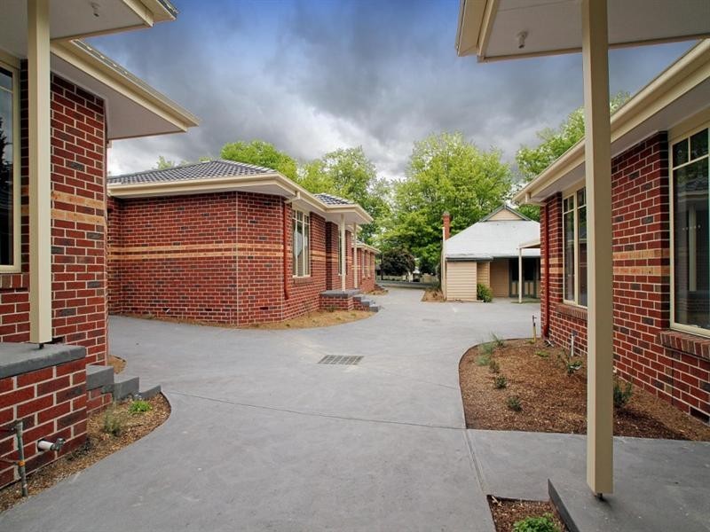 Unit 3, 98-100 Maroondah Hwy., Healesville VIC 3777