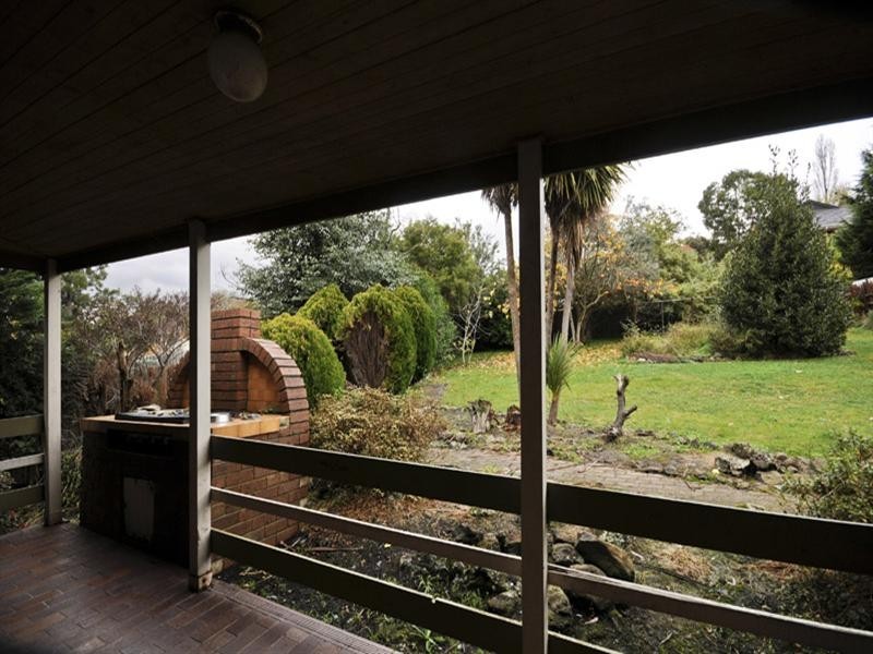 24 Bowen Road, Lilydale VIC 3140