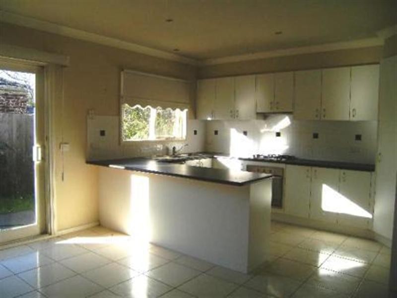 2/12 McComb Street, Lilydale VIC 3140