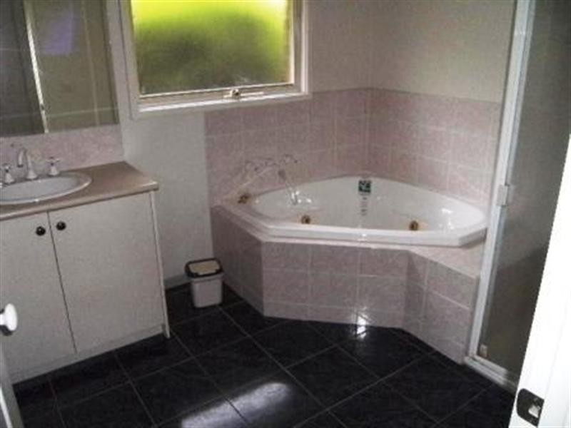 23 Parkview Terrace, Chirnside Park VIC 3116