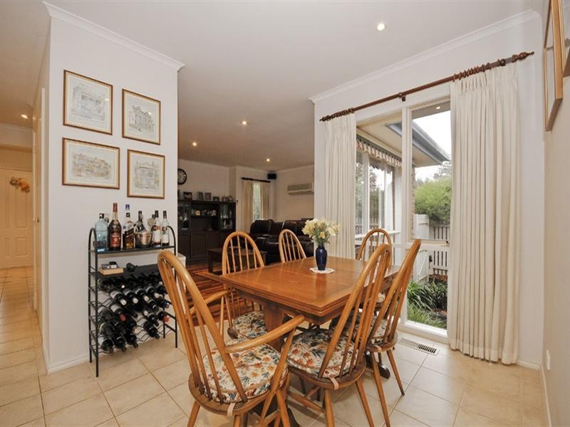 14 Yarraridge Drive, Chirnside Park VIC 3116