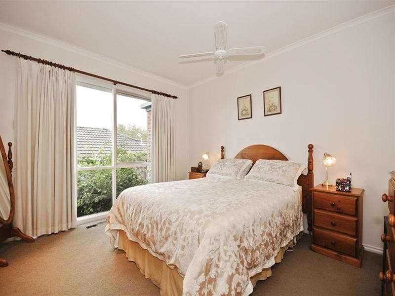 14 Yarraridge Drive, Chirnside Park VIC 3116