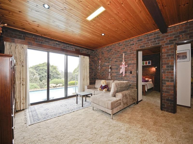 48 Crown Point Ridge, Chirnside Park VIC 3116