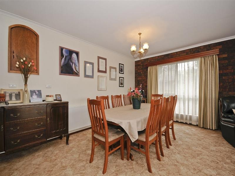 48 Crown Point Ridge, Chirnside Park VIC 3116