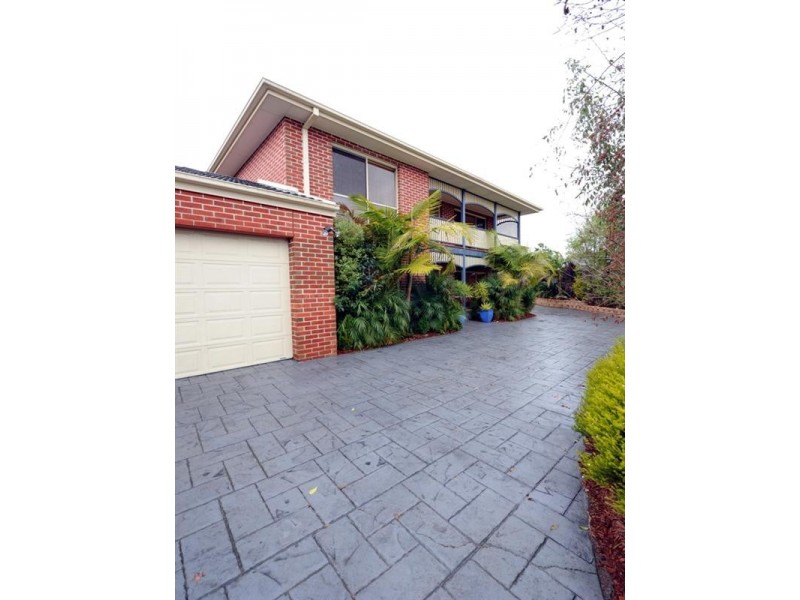 6 Chateau Close, Croydon VIC 3136
