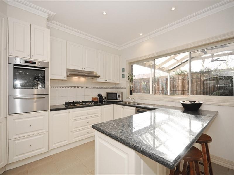 6 Chateau Close, Croydon VIC 3136