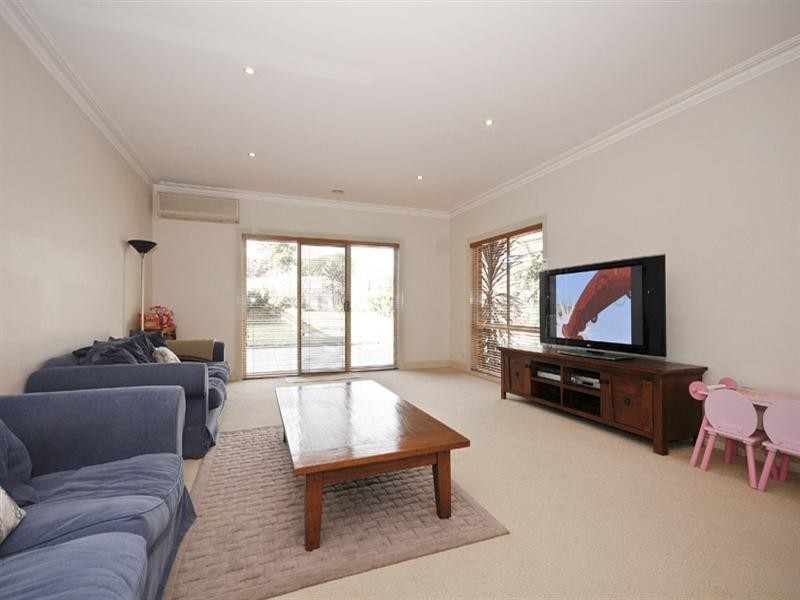 6 Chateau Close, Croydon VIC 3136