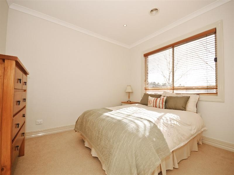 6 Chateau Close, Croydon VIC 3136