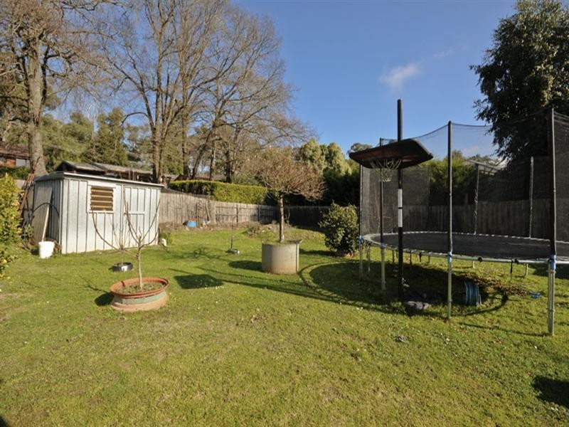 8 Ducol Court, Seville VIC 3139