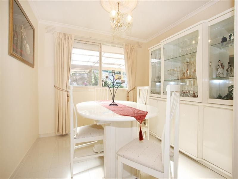 2 Crown Point, Chirnside Park VIC 3116