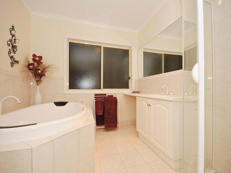 8 Noble Court, Lilydale VIC 3140