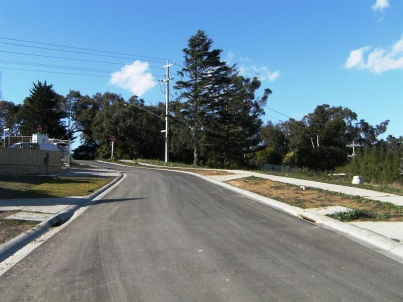 8 Grand View Grove, Lilydale VIC 3140