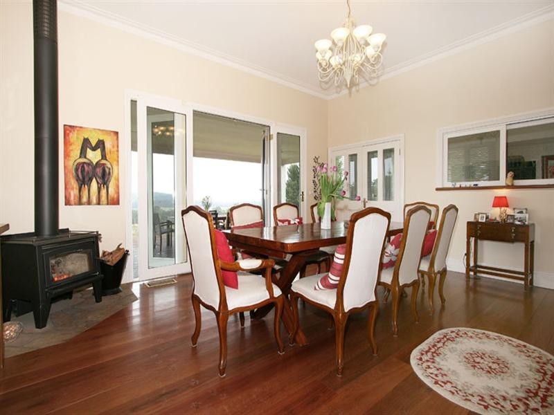 49 Pine Avenue, Healesville VIC 3777