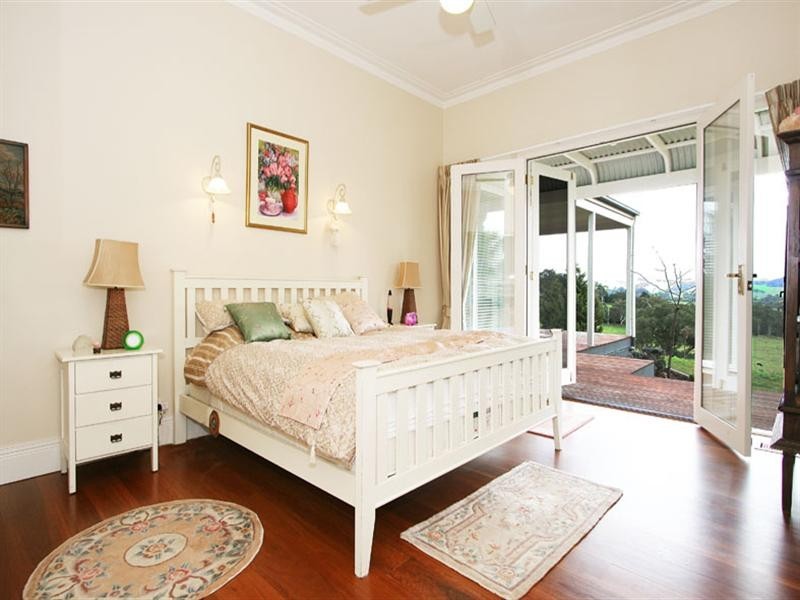 49 Pine Avenue, Healesville VIC 3777