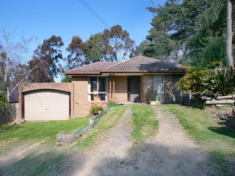49 Rolling Hills Road, Chirnside Park VIC 3116