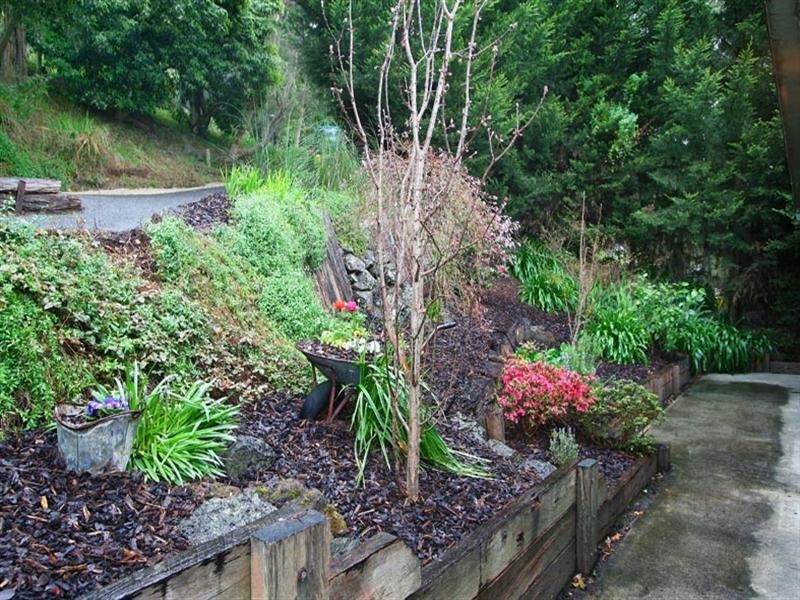 99 Charles Road, Lilydale VIC 3140