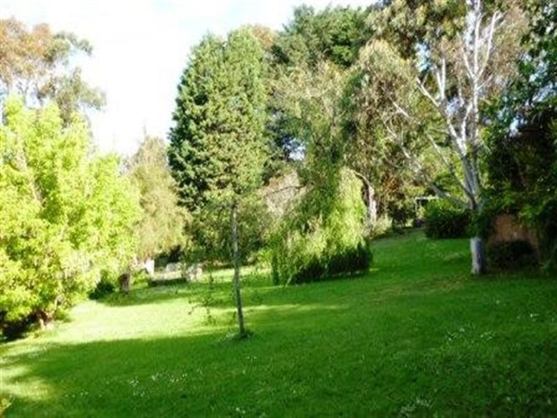 45 Rolling Hills Road, Chirnside Park VIC 3116