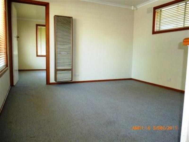 7 Sevenoaks Avenue, Croydon VIC 3136