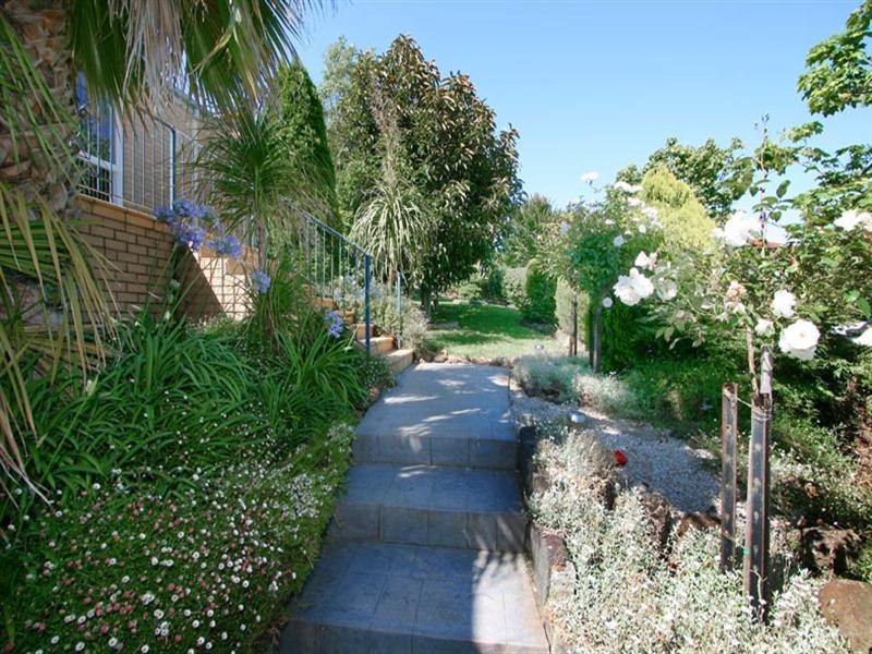 19 Delamere Drive, Chirnside Park VIC 3116