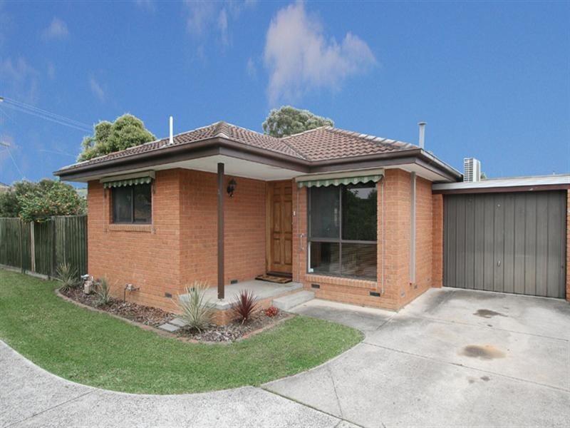 1/2 McComb Street, Lilydale VIC 3140