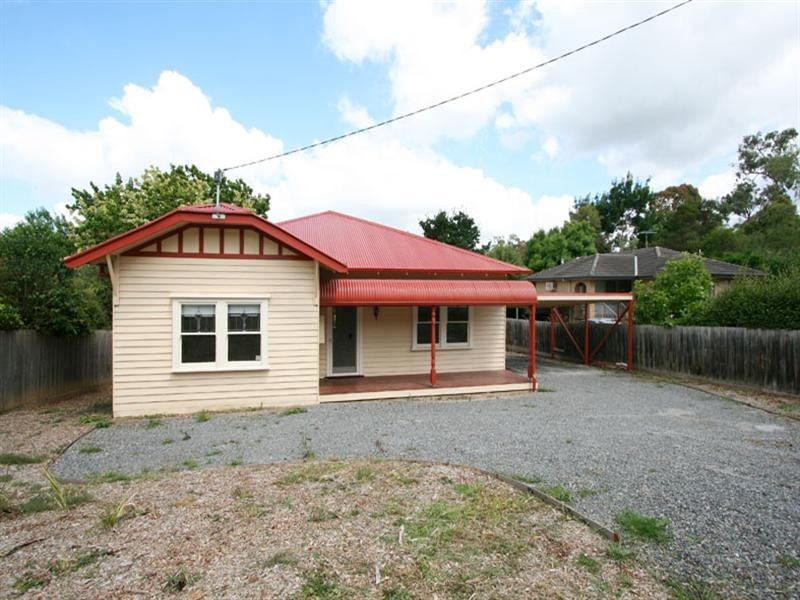 9 De Lancey Road, Wandin North VIC 3139