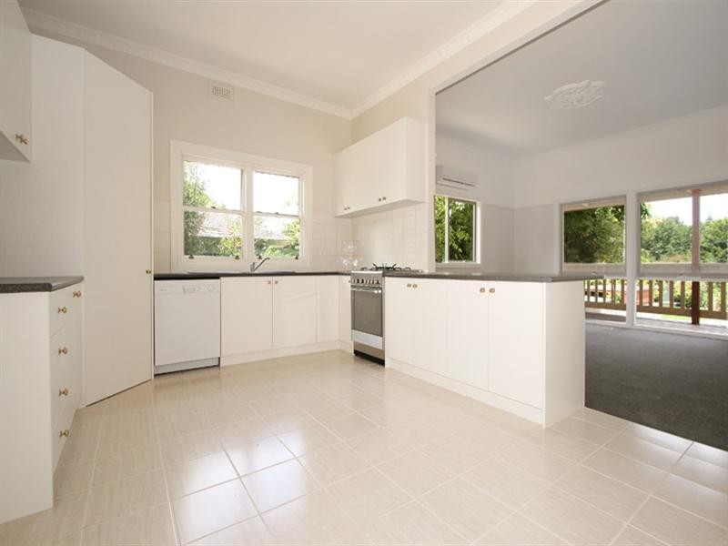 9 De Lancey Road, Wandin North VIC 3139