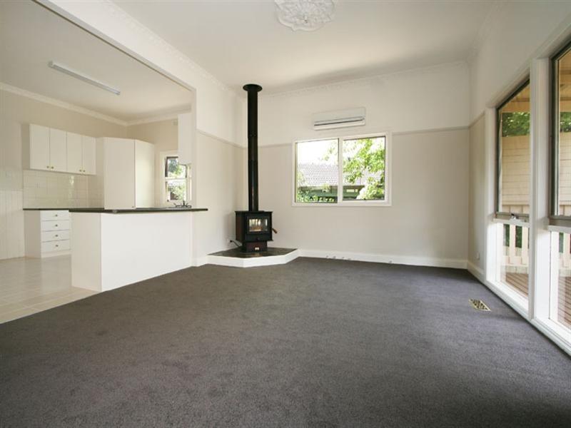 9 De Lancey Road, Wandin North VIC 3139