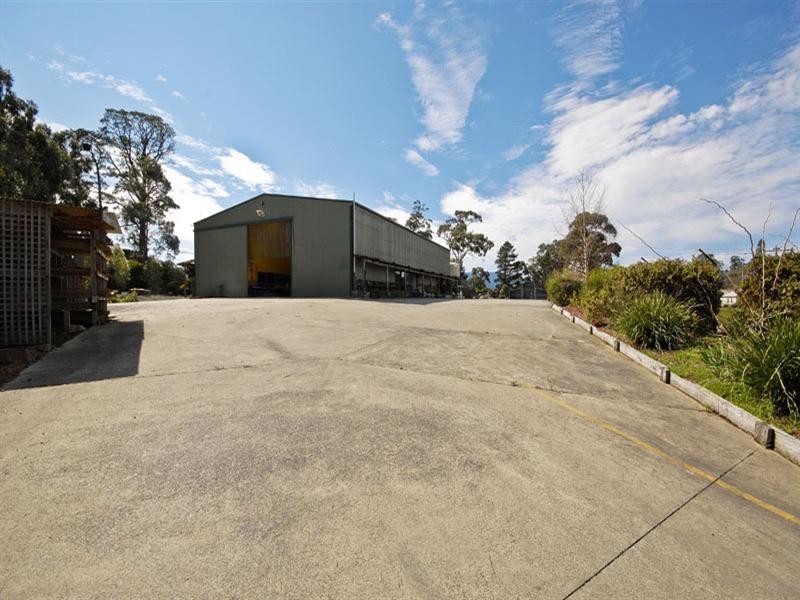 1995 WARBURTON Highway, Launching Place VIC 3139