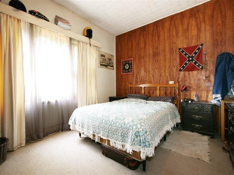 18 Carter Street, Launching Place VIC 3139