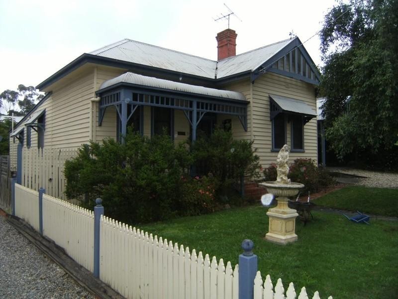 5 Nicholas Street, Lilydale VIC 3140