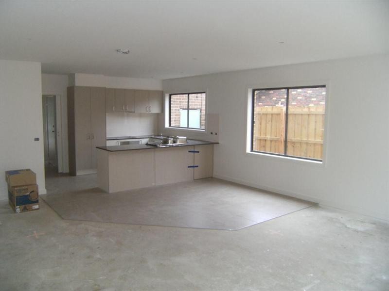 3 Leonard Road, Kilsyth VIC 3137