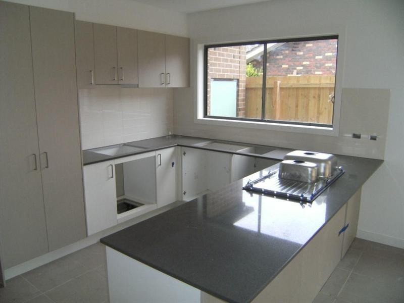 3 Leonard Road, Kilsyth VIC 3137