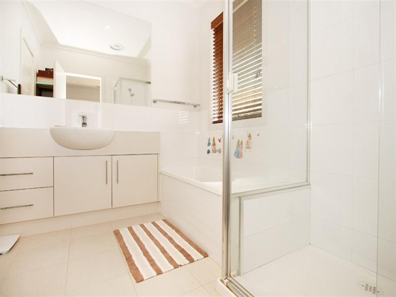 4/11 Peden Street, Chirnside Park VIC 3116