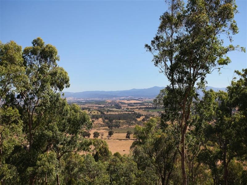 70 Leonard Road, Lilydale VIC 3140