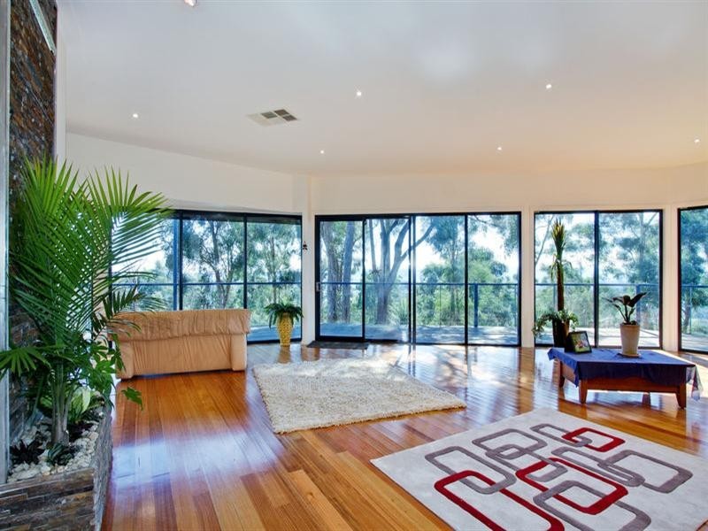 70 Leonard Road, Lilydale VIC 3140