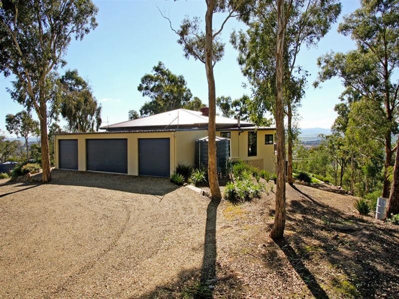 70 Leonard Road, Lilydale VIC 3140