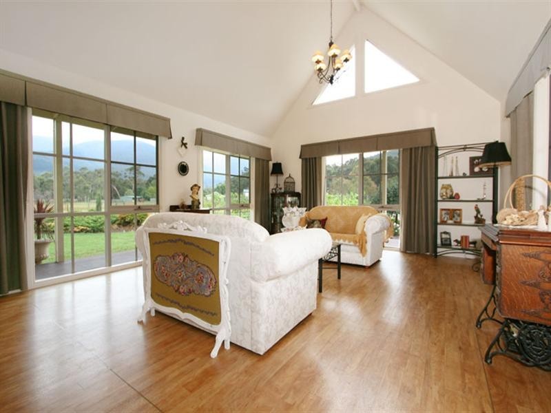 2935 Warburton Highway, Wesburn VIC 3799