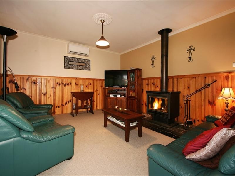 103 Walker Road, Seville VIC 3139