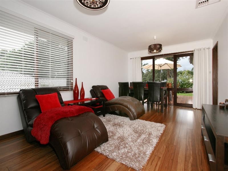 49 Rolling Hills Road, Chirnside Park VIC 3116