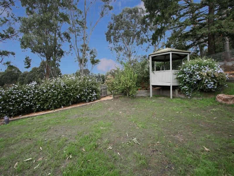 49 Rolling Hills Road, Chirnside Park VIC 3116