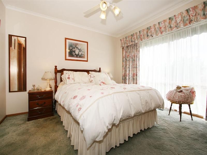 8 Dalray Place, Lilydale VIC 3140