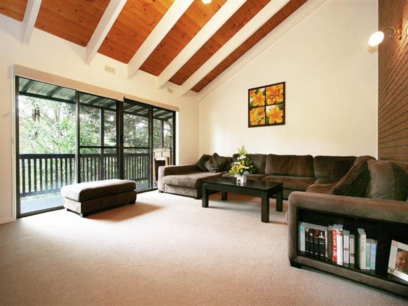 109 Commercial Road, Mount Evelyn VIC 3796