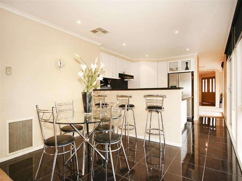 8 West Link, Chirnside Park VIC 3116