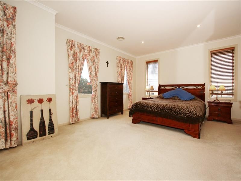 1 Ally Terrace, Chirnside Park VIC 3116