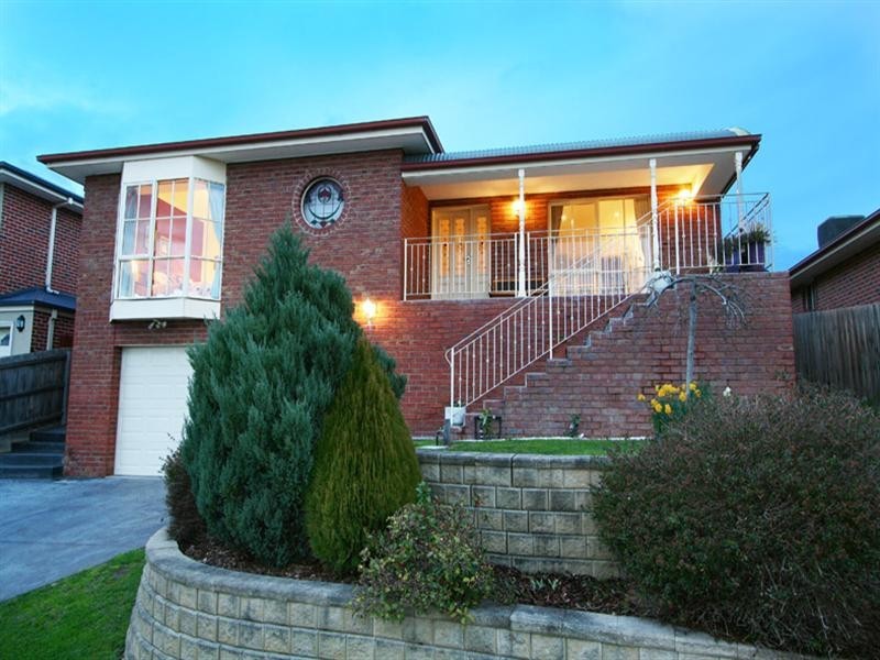 10 Walter Lynch Way, Chirnside Park VIC 3116