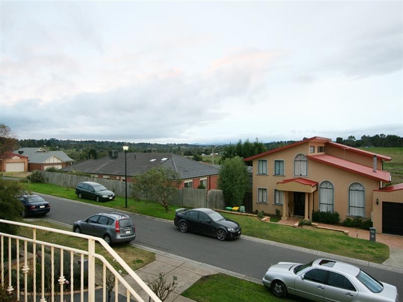 10 Walter Lynch Way, Chirnside Park VIC 3116