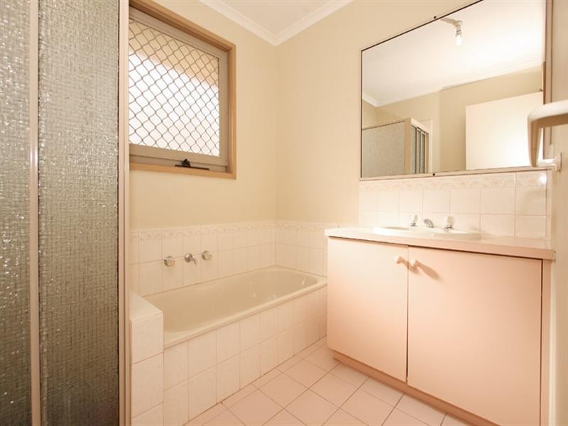 54 Anthony Drive, Chirnside Park VIC 3116