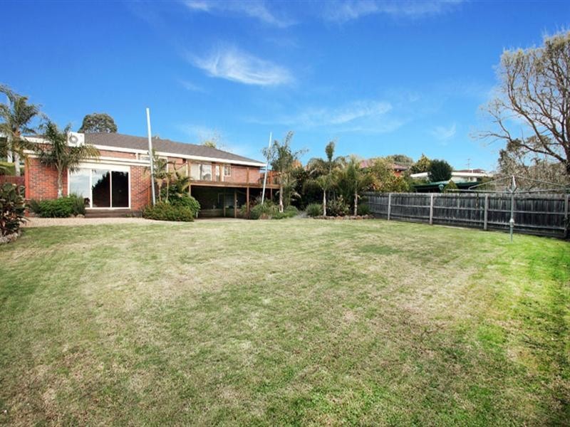 22 Meadowgate Drive, Chirnside Park VIC 3116