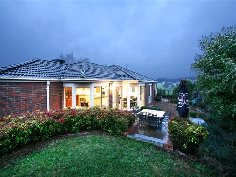 11 Glenloth Avenue, Lilydale VIC 3140