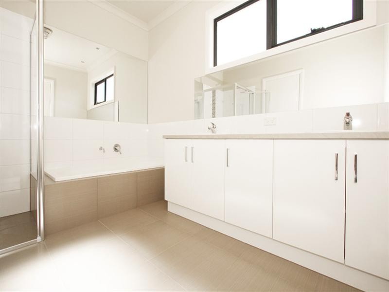 Unit 8, 11 Maroondah Highway, Lilydale VIC 3140